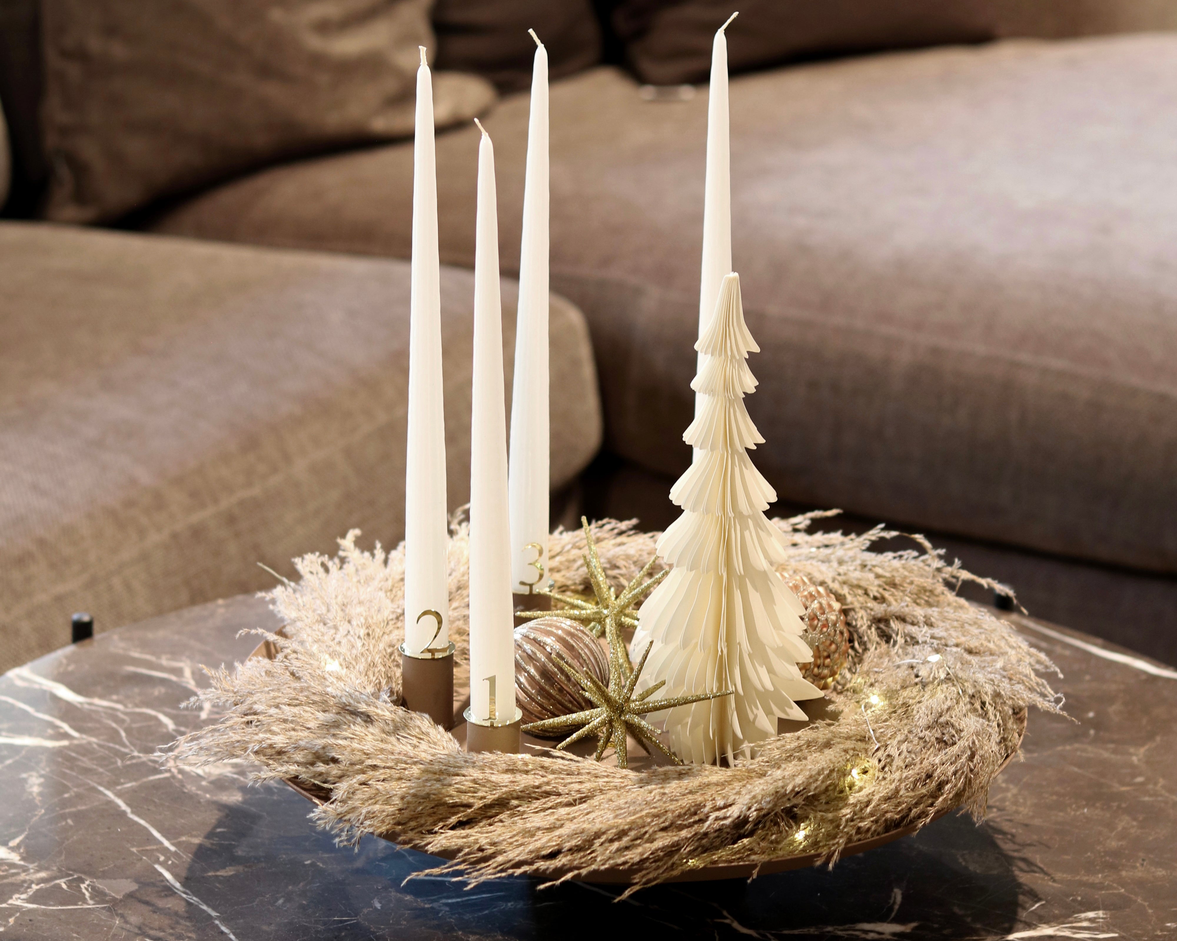 Adventskranse og kalenderlys